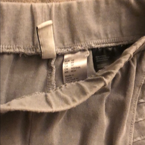 Bundle of Moto Leggings - Picture 5 of 7